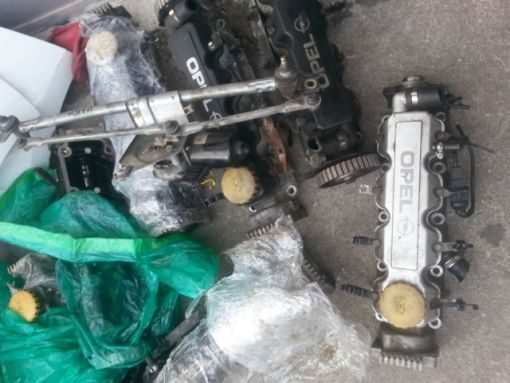  ÇIKMA corsa b 1,4 silindir üst kapak yag kapagı