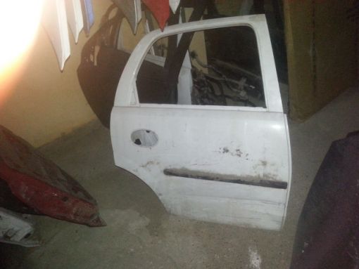 ÇIKMA CORSA C SAG ARKA KAPİ